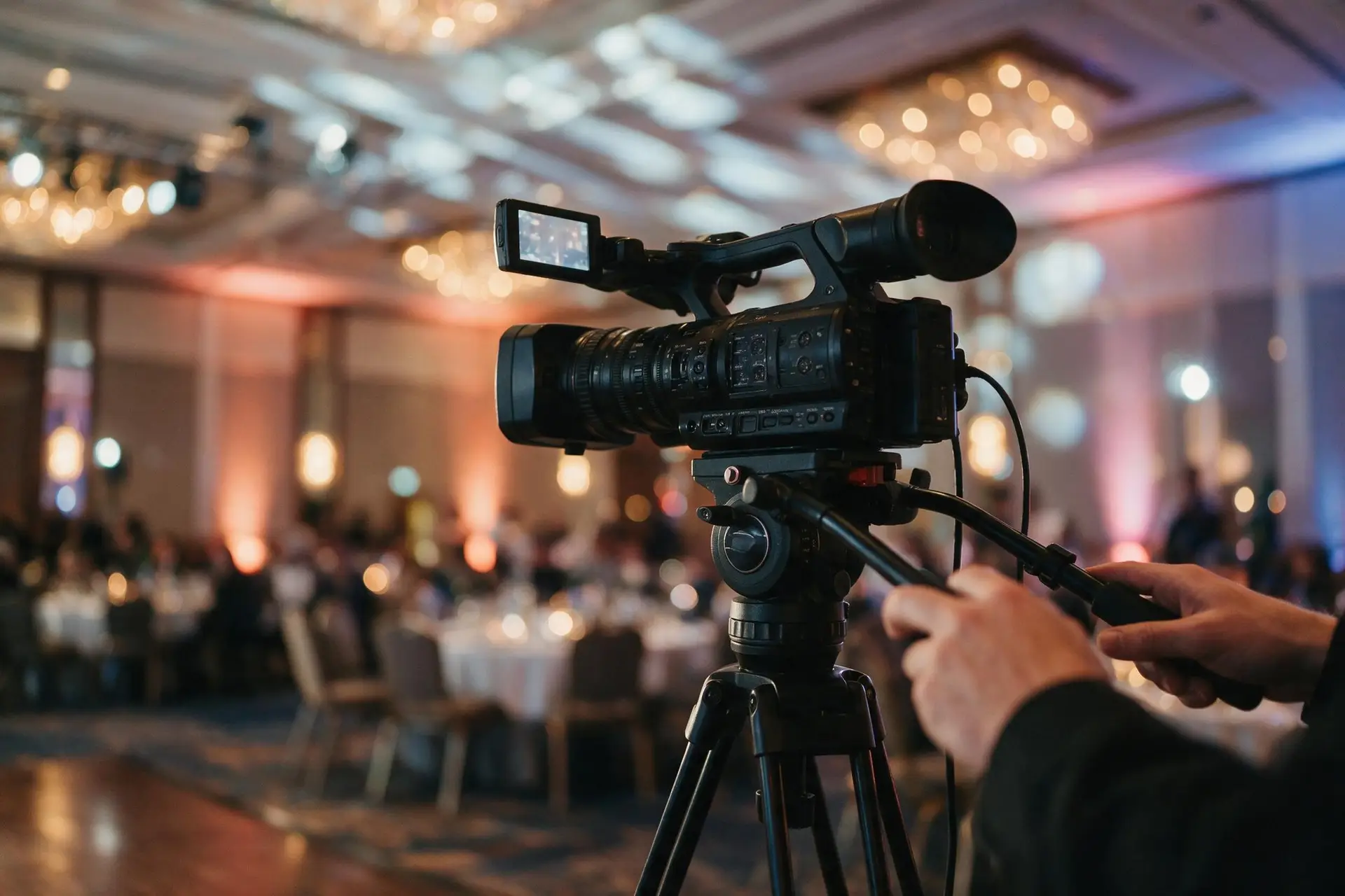 Broadcast cam